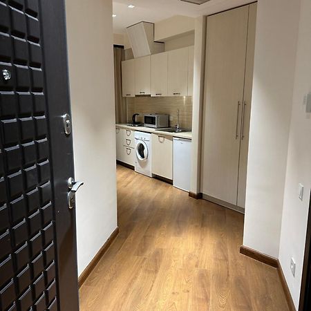 Beautiful Apartment In The Center Of Ереван Экстерьер фото