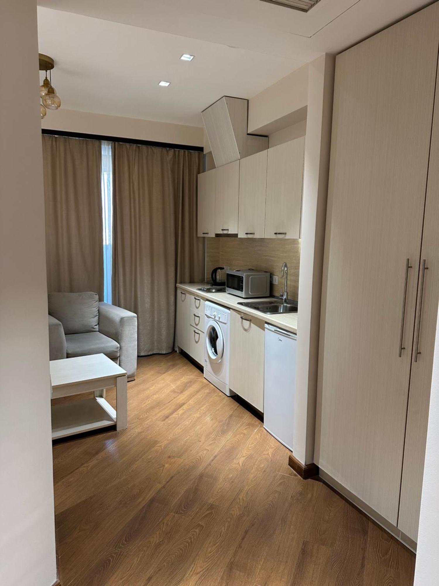 Beautiful Apartment In The Center Of Ереван Экстерьер фото